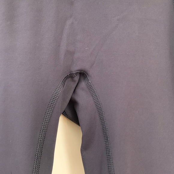 High rise blue Lululemon leggings - Picture 4 of 8